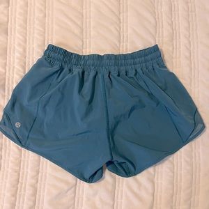 Lululemon hotty hot shorts!